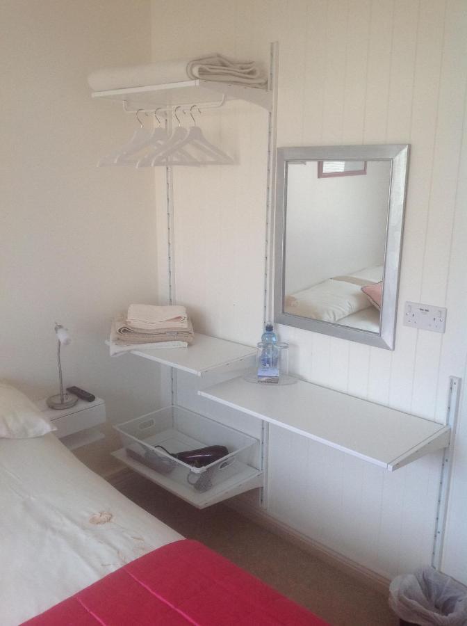 The Wave Bed and Breakfast Γκάλγουεϊ Εξωτερικό φωτογραφία