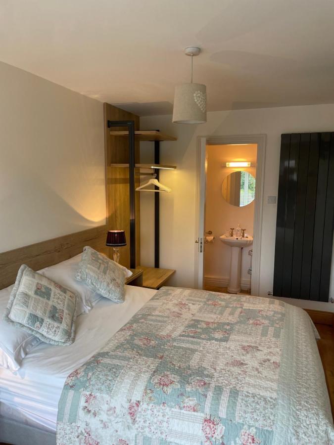The Wave Bed and Breakfast Γκάλγουεϊ Εξωτερικό φωτογραφία