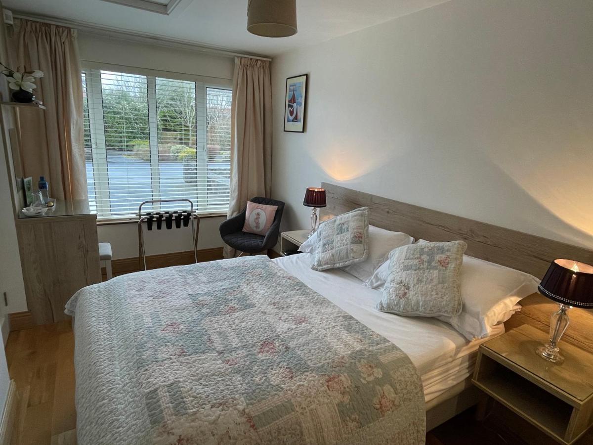 The Wave Bed and Breakfast Γκάλγουεϊ Εξωτερικό φωτογραφία
